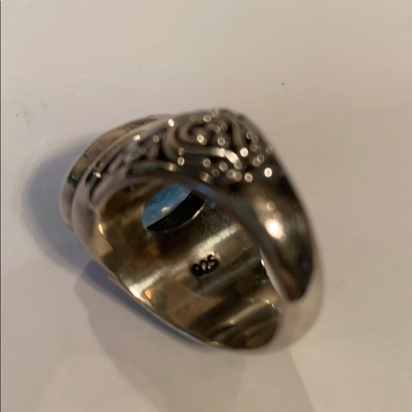 Sterling Silver Blue Topaz Ring 8.5 - Picture 4 of 7